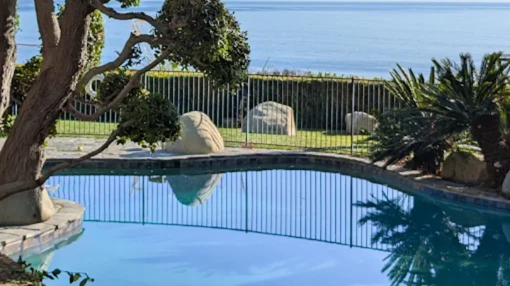 avalon-malibu-private-pool