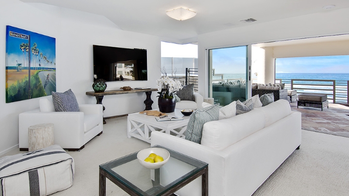 The Pointe Malibu Recovery Center Living Area