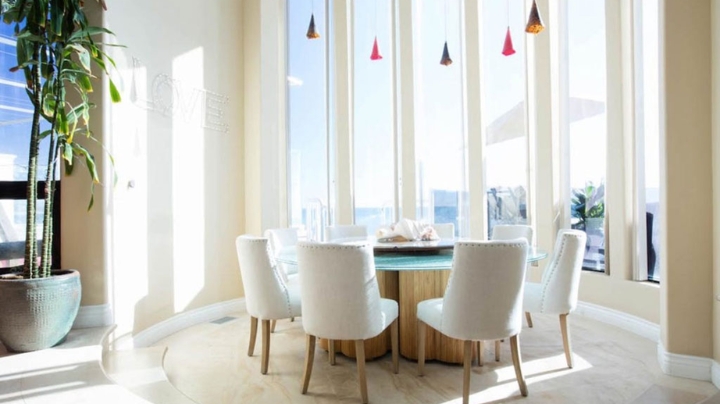 The Pointe Malibu Recovery Center Seating area
