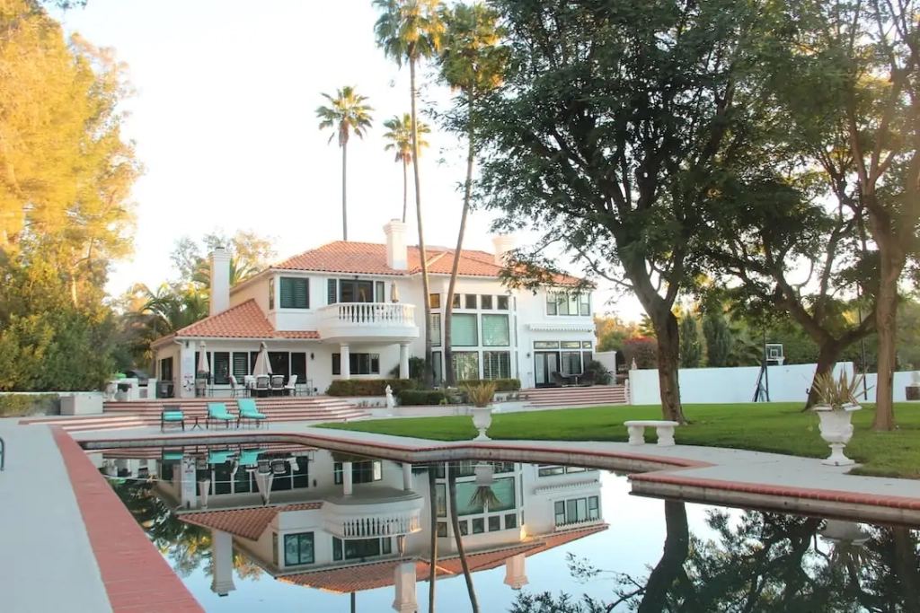 Residence and saltwater pool at AToN Center in Encinitas, CA